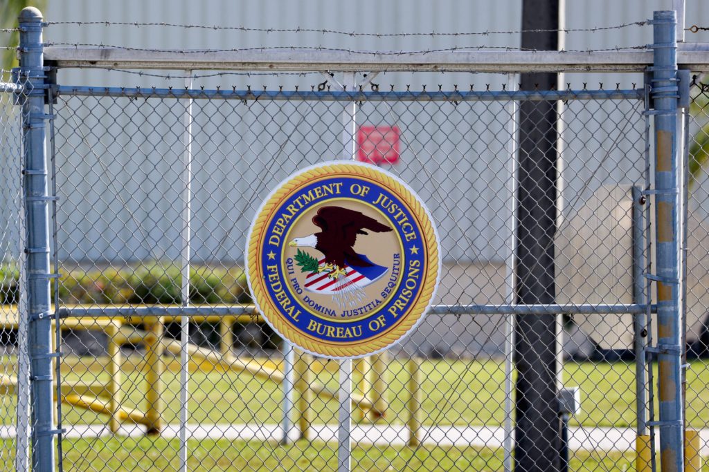 Fed prison 