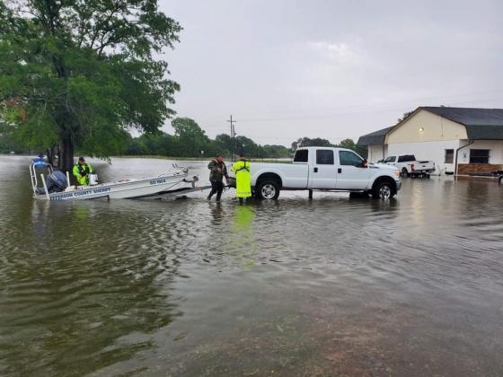 JCSO officers work to save stranded residents May 17