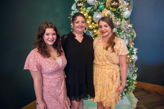 Natalie Wilson, Selena and Gracie Bridges