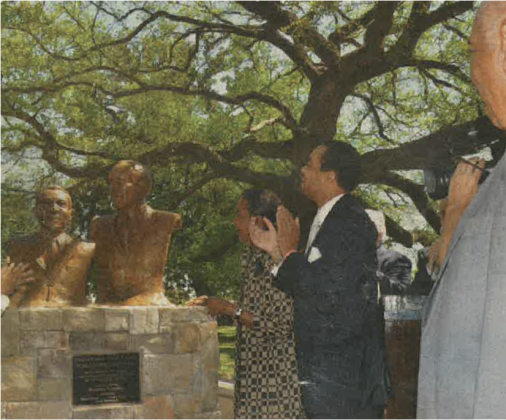 The unveiling of the Jefferson County Courthouse statues honoring Johns and Willard in 2008. 