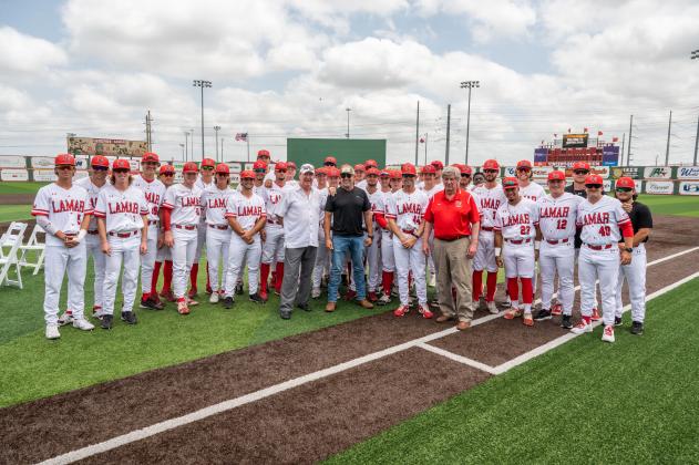 Lamar baseball (photo by Chad Cooper)