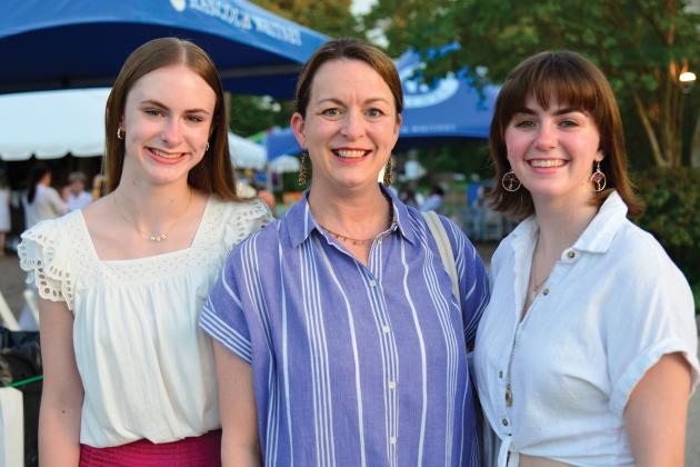 Hailey, Amy Renick and Corinne Renick