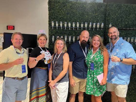 Lee Wise, Kathryn Fuller, Jessica Wise, Woody and Gini Barton and Jason Fuller