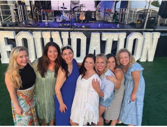 Katie Baker, Emily McGraw, Sara Norman, Margaret Victores, Linsi Walker, Maite Broussard and Leah Sachitano