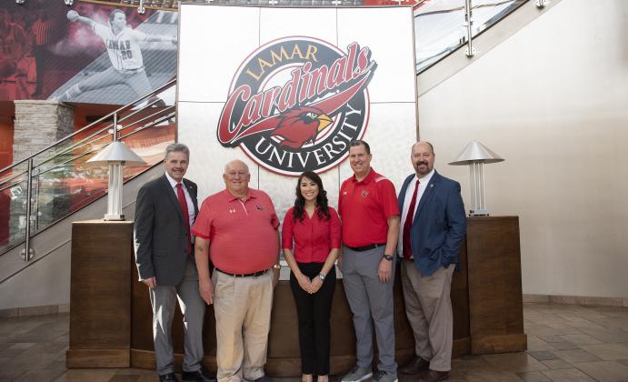 LU President Dr. Jaime Taylor, LU graduates Don Shaver ('76) and Nga Tea Do ('08), Director of Athletics Jeff O'Malley and LU Provost and Vice President Dr. Dann Brown