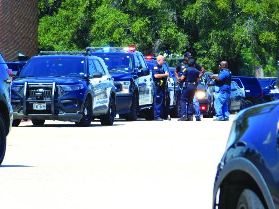 Police responders photo by Sharon Brooks