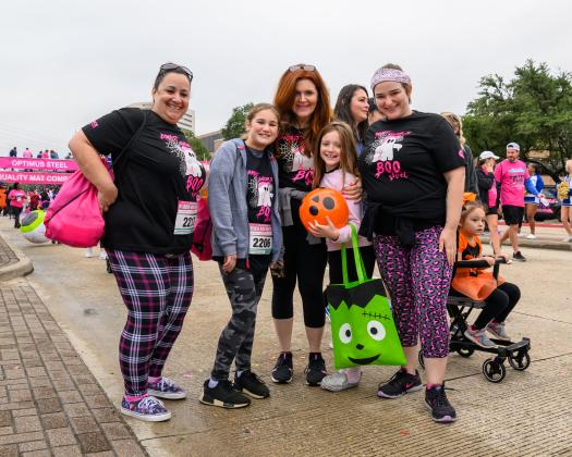 'Gift of Life Julie' Richardson Procter 5K Ribbon Run Monster Dash (Photo by Tim Sudela)