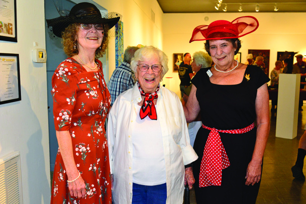 Rebecca Iles, Betty Iles and Mary Ellen VonNetzer