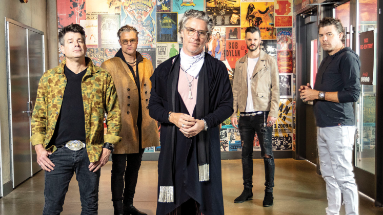 Collective Soul - Johnny Rabb (drums/background vocals), Dean Roland (rhythm guitar), Ed Roland (vocals/guitar), Jesse Triplett (lead guitar/background vocals) and Will Turpin (bass/background vocals) - Photo by John Fulton