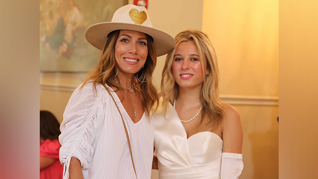 Lindsay Sanders and Lila Oxford