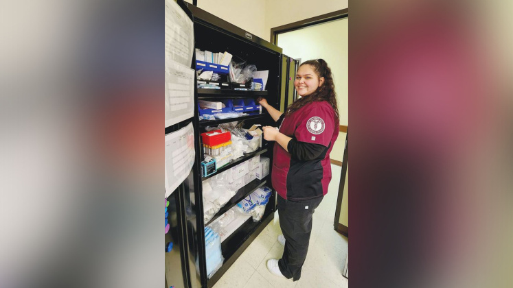 SHS’s Desiray Rodriguez works alongside nursing professionals in the infusion center at Baptist Hospital.