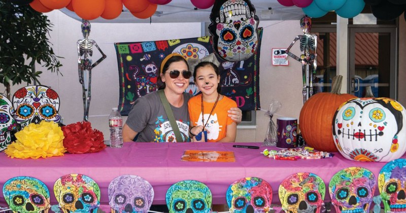 Katie and Molly Temcharoen