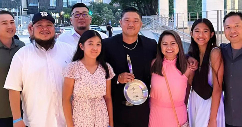 Min Dai and family