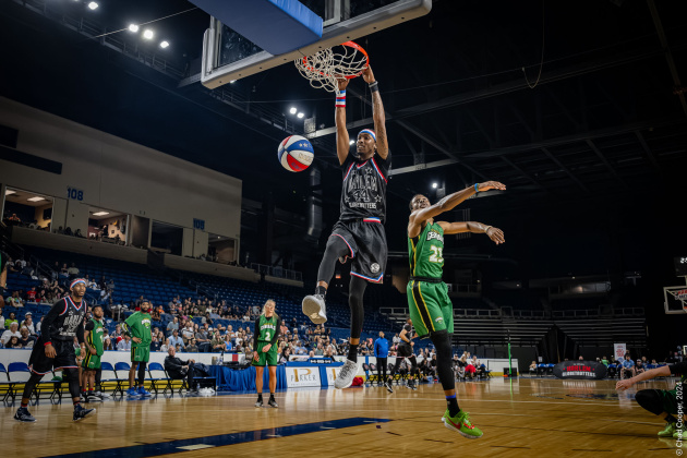 Baller Moss with a 4-point slam dunk (Photo by Chad Cooper)