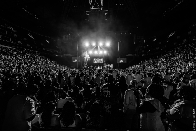 Toyota Center crowd (Photo by Chad Cooper)