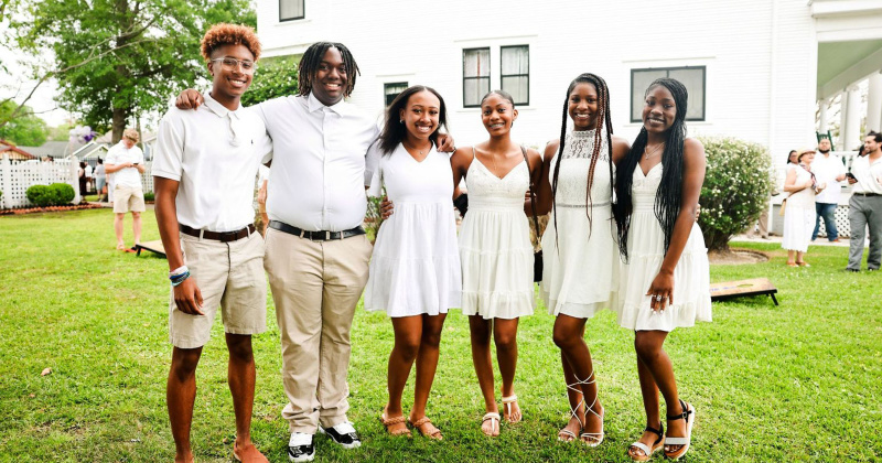 Bryston Collins, Kobe Gilford, Loni Briggs, Brandie Jones, Paige Robinson and T’Niya Shello
