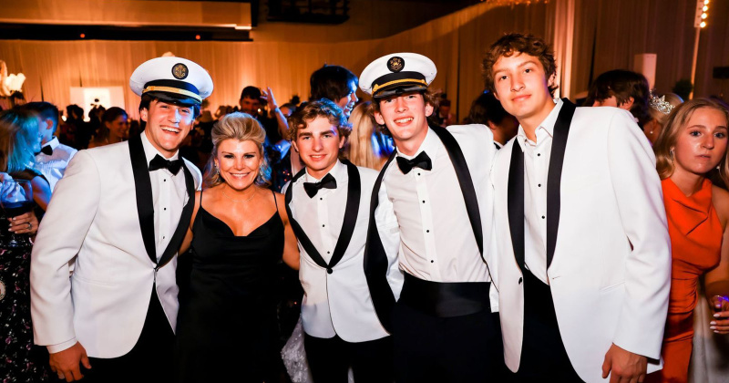 Casey Broussard, Bonnie Tortorice, Robert Tortorice, Blair Clarke and Weston Miller