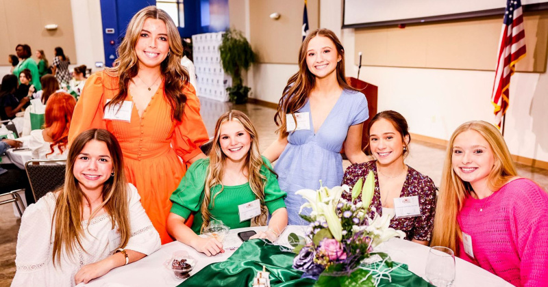 Presley Whitten, Kathryn Maness, Emily Morrow, Kyla Bland, Isabella Barrett and Macy Smith
