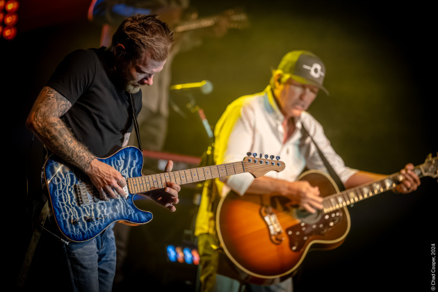 Casey Donahew Band (Photo by Chad Cooper)