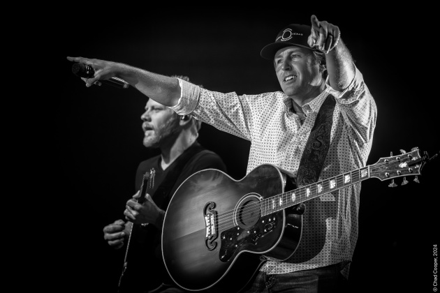 Casey Donahew Band (Photo by Chad Cooper)