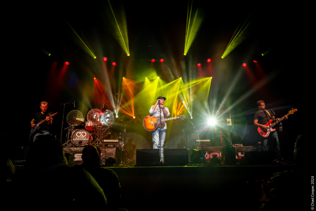 Casey Donahew Band (Photo by Chad Cooper)