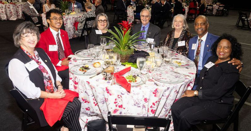 Karen Nichols, Kelvin Elgar, Sandra Clark, Larry and Cynthia Norwood, Vernon and Johnnie Durden