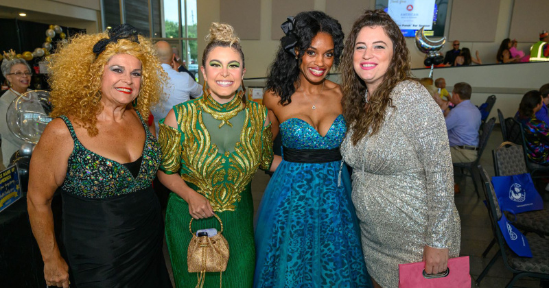 Sherry Barrow, Hannah Kohring, Farren Morris and Shana Landry