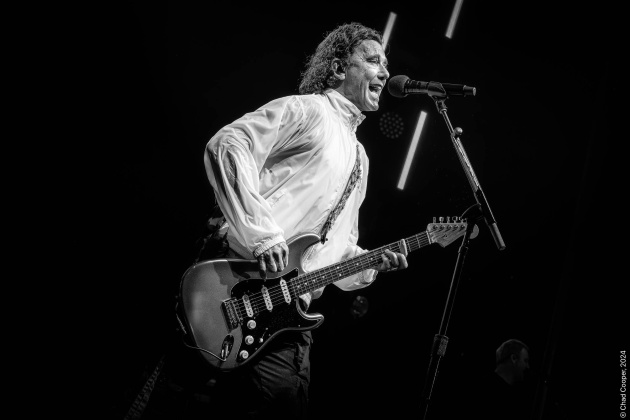 Bush (Photo by Chad Cooper)