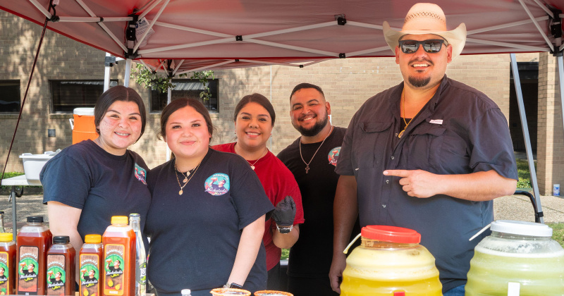 Neveah Gomez, Jennifer Herrera, Alexus Montiel, Armando Acosta and Eric Hernandez