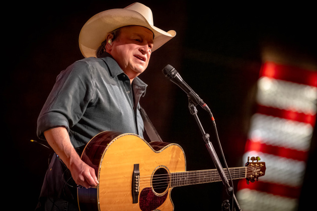 Mark Chesnutt (Photo by Chad Cooper)