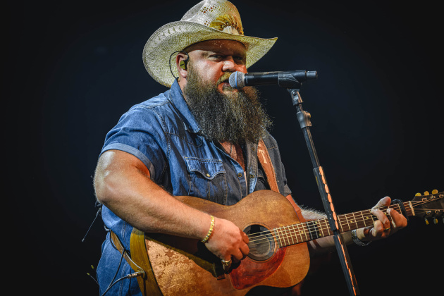 Larry Fleet (Photo by Chad Cooper)