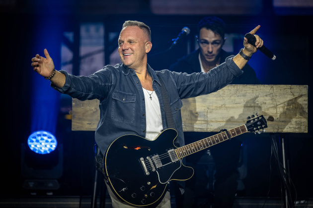 Matthew West (Photo by Chad Cooper)