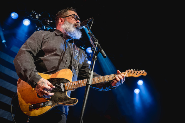 Aaron Lewis (Photo by Chad Cooper)