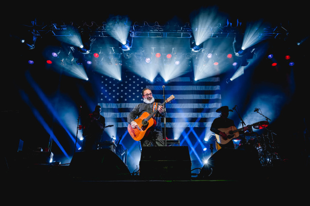 Aaron Lewis (Photo by Chad Cooper)