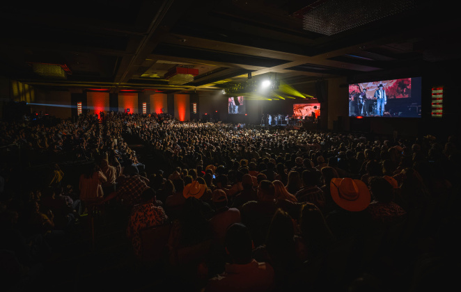 Tracy Lawrence (Photo by Chad Cooper)